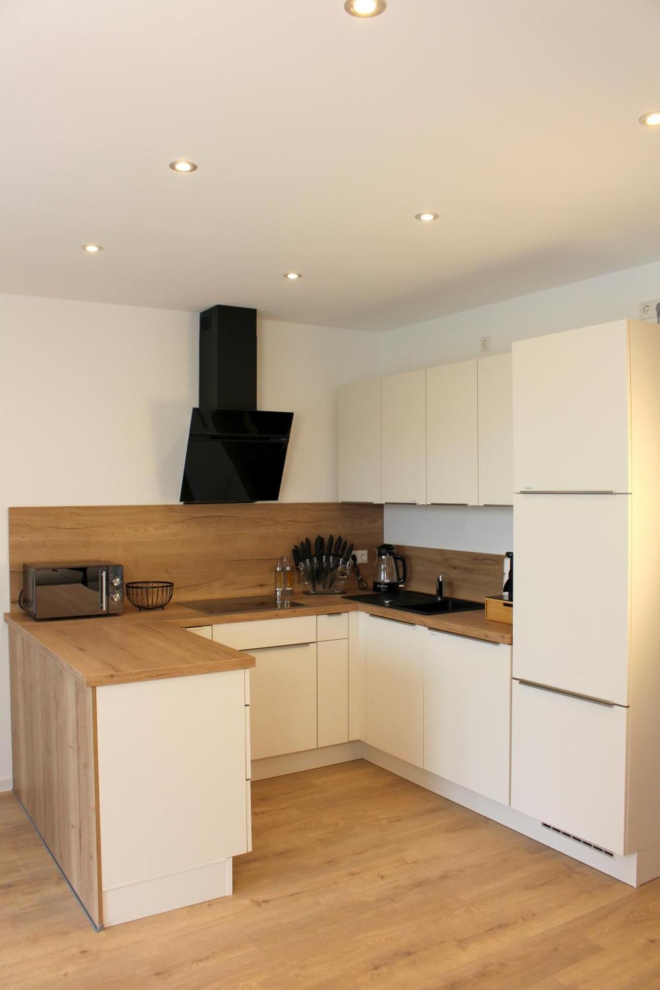 Apartment Mit Voll Ausgestatetter Kueche, Badewanne, Balkon, Parkplatz Vor Dem Haus, Ruhig Gelegen, Ada4 Kulmbach Exterior photo